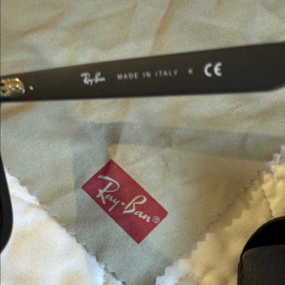 Ray-Ban Classic Black Sunglasses - Picture 3 of 8